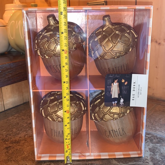 Rae Dunn Acorns- Set of 4 - Picture 2 of 7